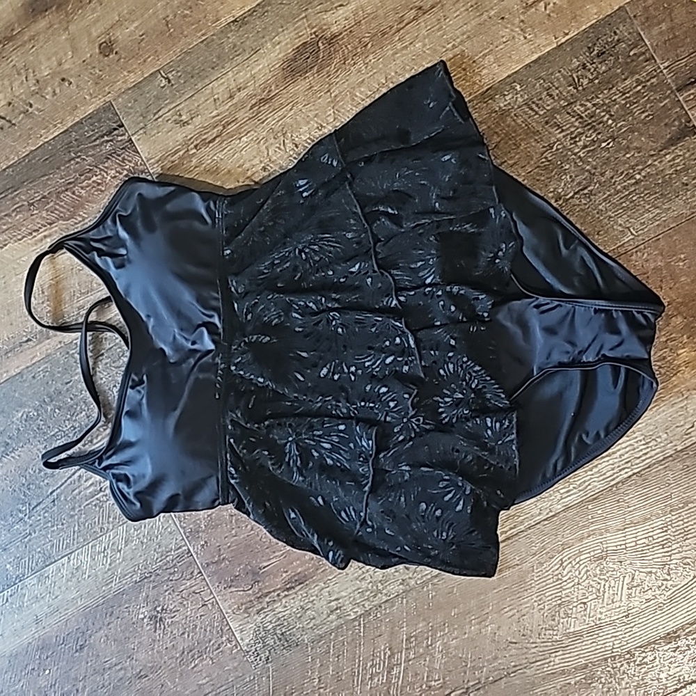 Women's Small 2-piece Black Swimsuit